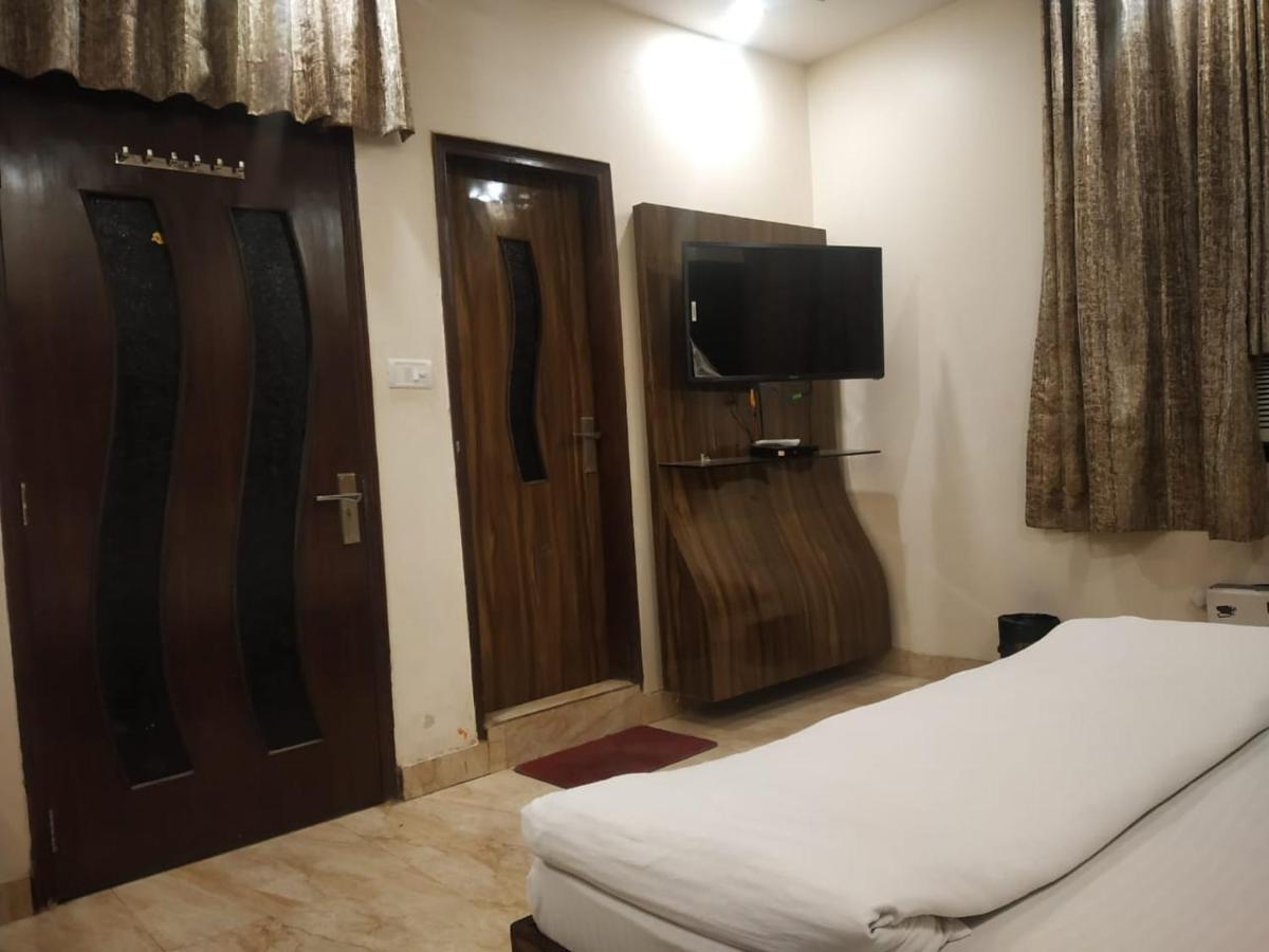 Adb Rooms Hotel Indo Continental New Delhi Exterior photo